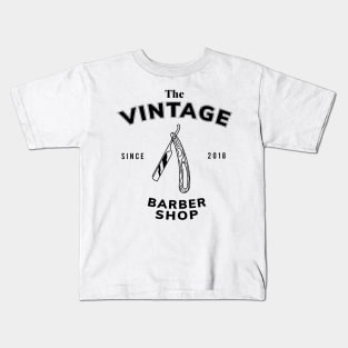 THE VINTAGE BARBER SHOP Kids T-Shirt